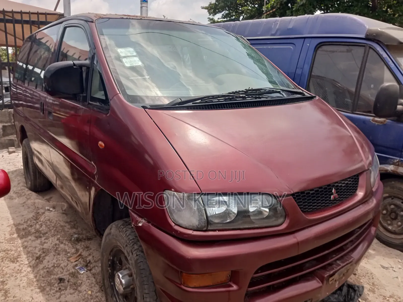 Mitsubishi Space Gear 2003 Red