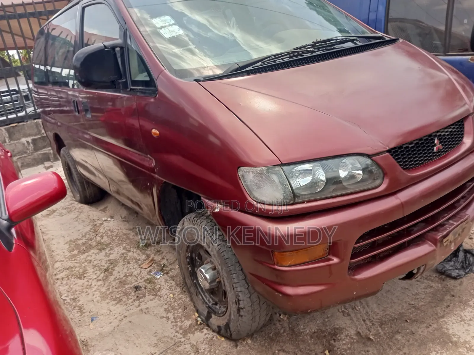Mitsubishi Space Gear 2003 Red