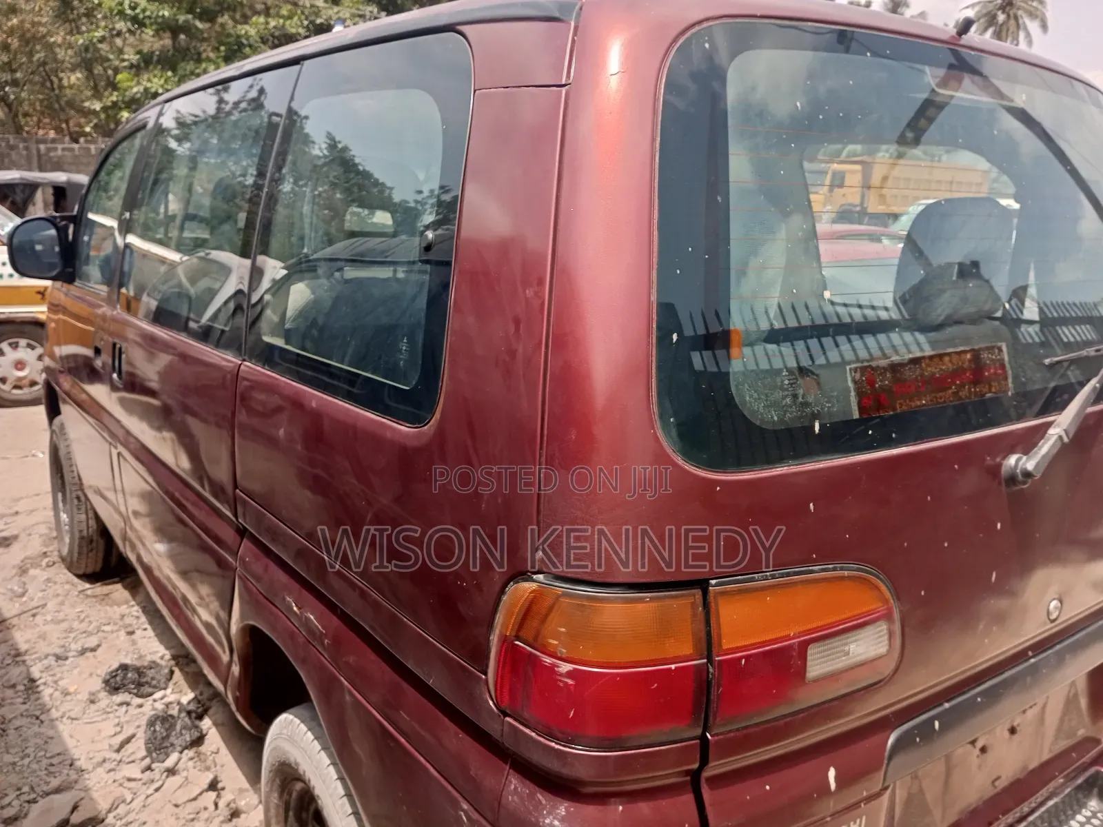 Mitsubishi Space Gear 2003 Red