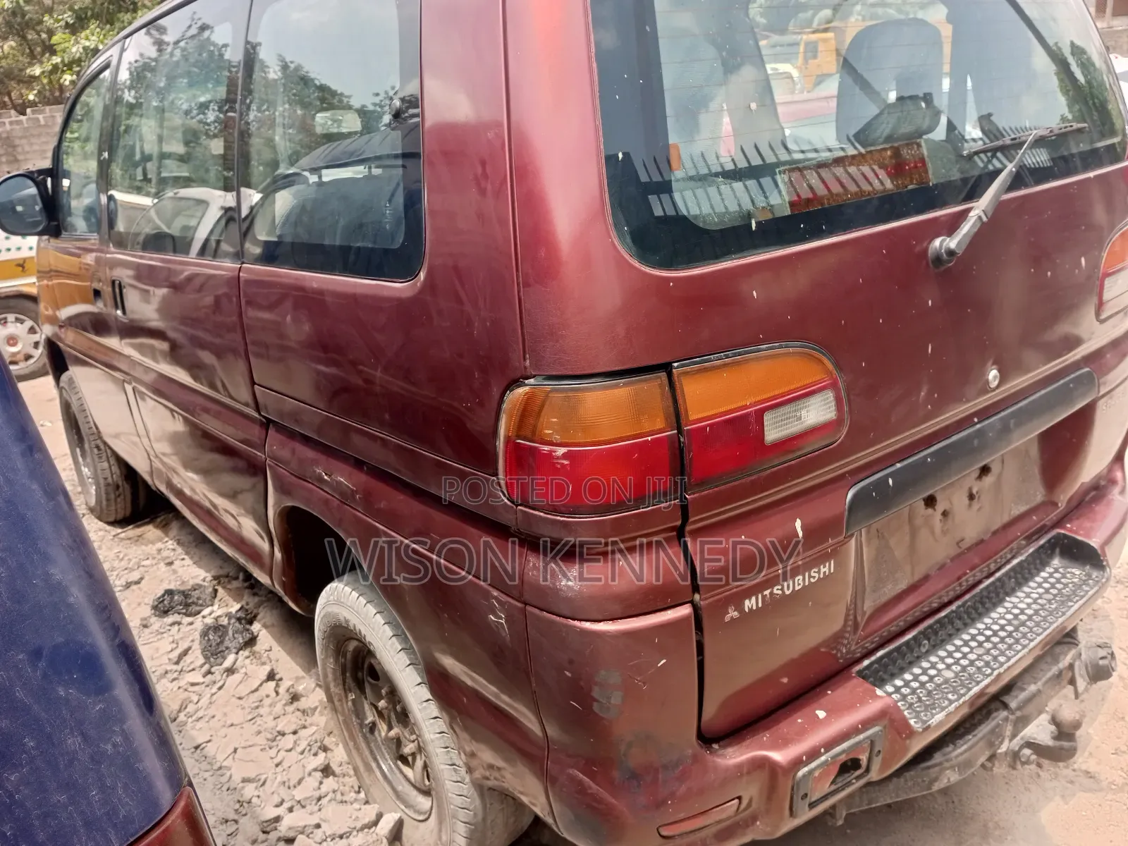 Mitsubishi Space Gear 2003 Red
