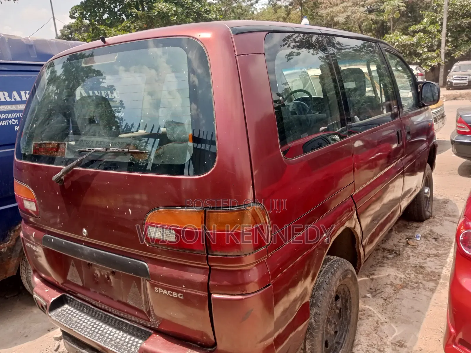 Mitsubishi Space Gear 2003 Red