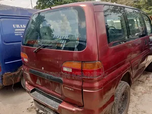 Mitsubishi Space Gear 2003 Red