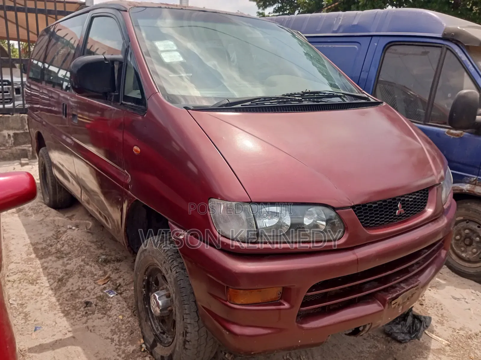 Mitsubishi Space Gear 2003 Red