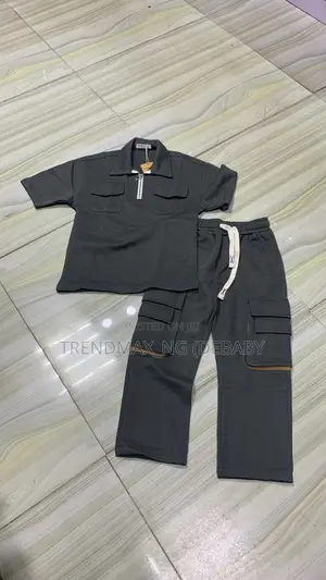 Trendy Boys 2-Piece Cargo Outfit – Stylish Kids Set (Ages 3-12)
