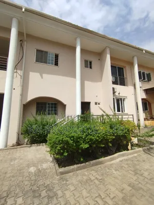 3bdrm Duplex in Apo District for rent