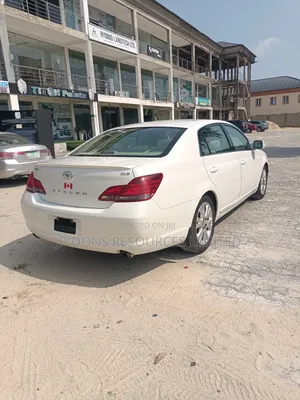 Toyota Avalon XLS Sedan FWD (3.5L 6cyl 6A) 2008 White