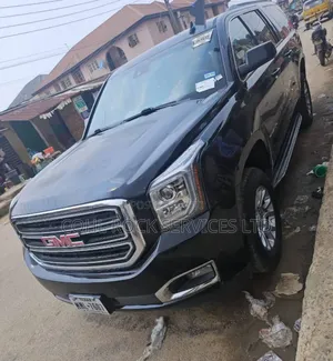 GMC Yukon Denali 4x4 2019 Black