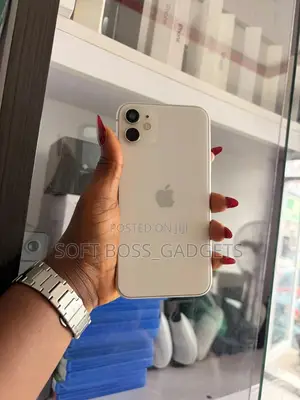 Apple iPhone 11 64 GB White