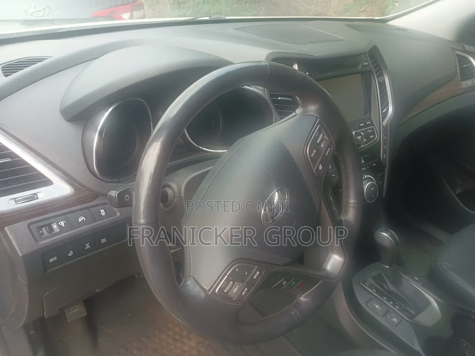 Hyundai Santa Fe 2013 White