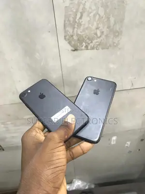 Apple iPhone 7 32 GB Black