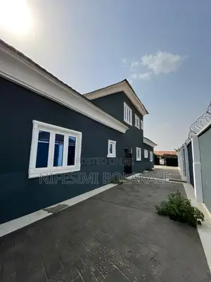 4bdrm Bungalow in Zone A, Akoto, Akala Express for sale