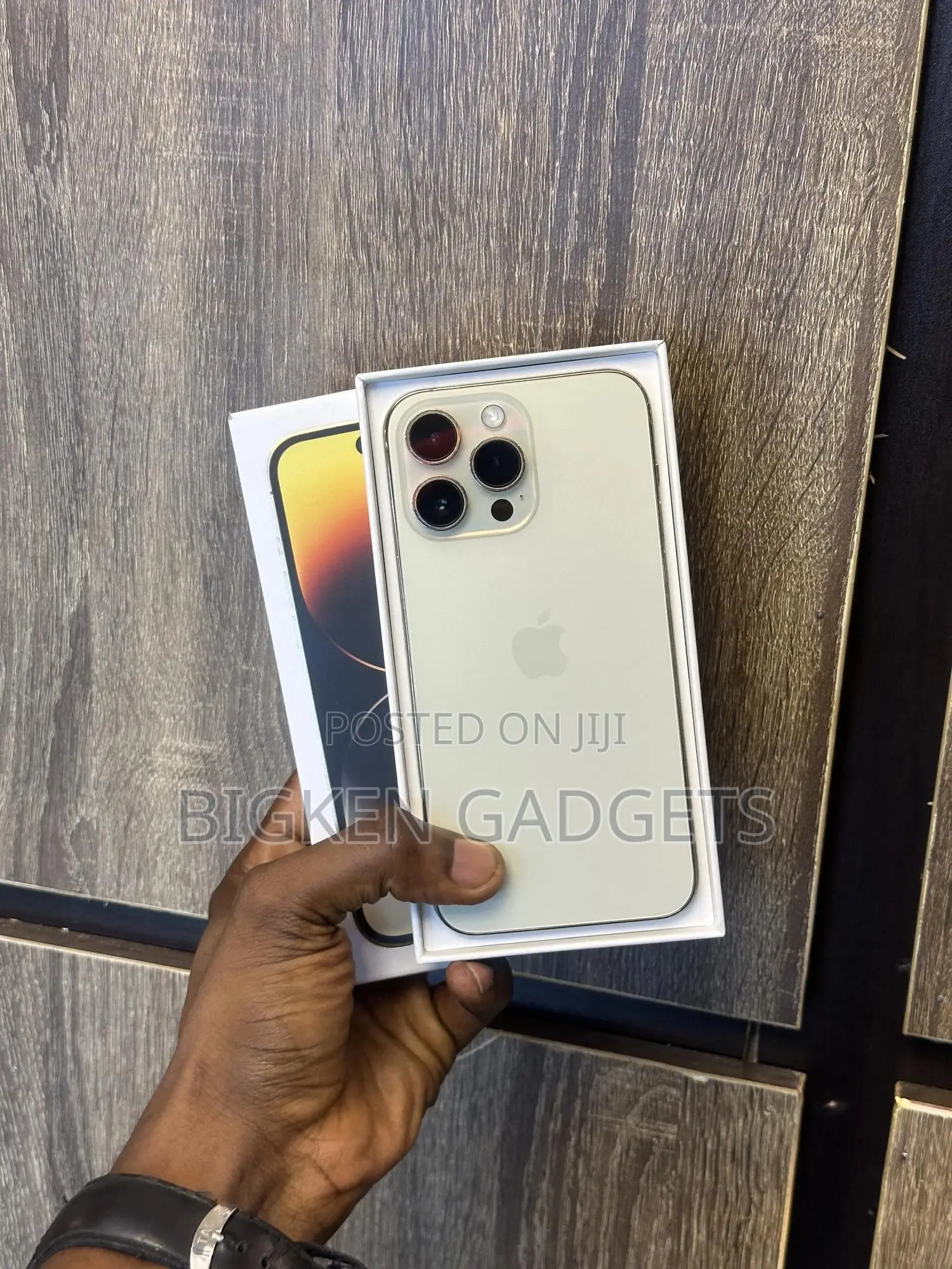 Apple iPhone 14 Pro Max 1 TB Gold