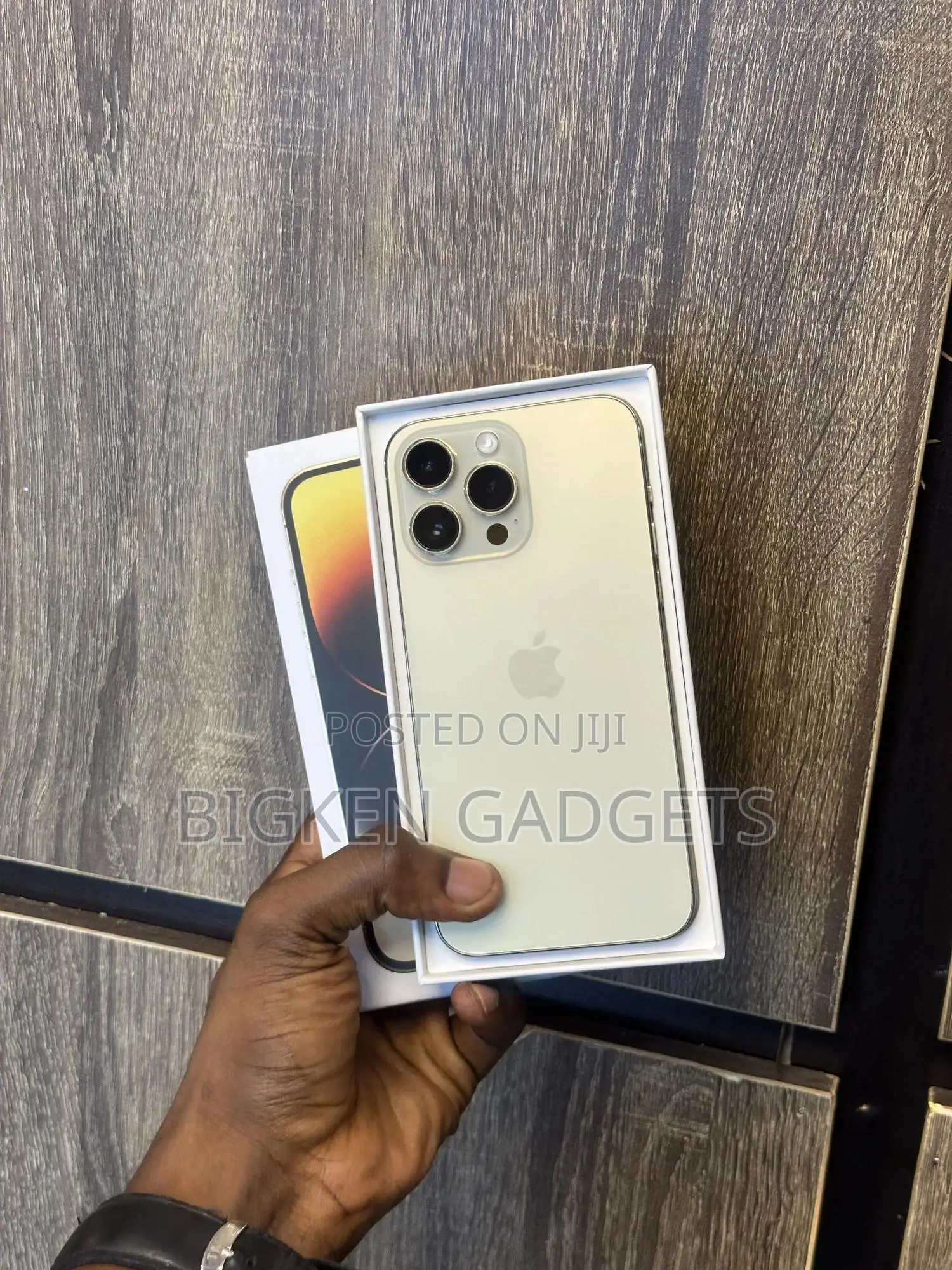 Apple iPhone 14 Pro Max 1 TB Gold