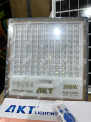 300w Akt Solar Flood Light With Solar Panel