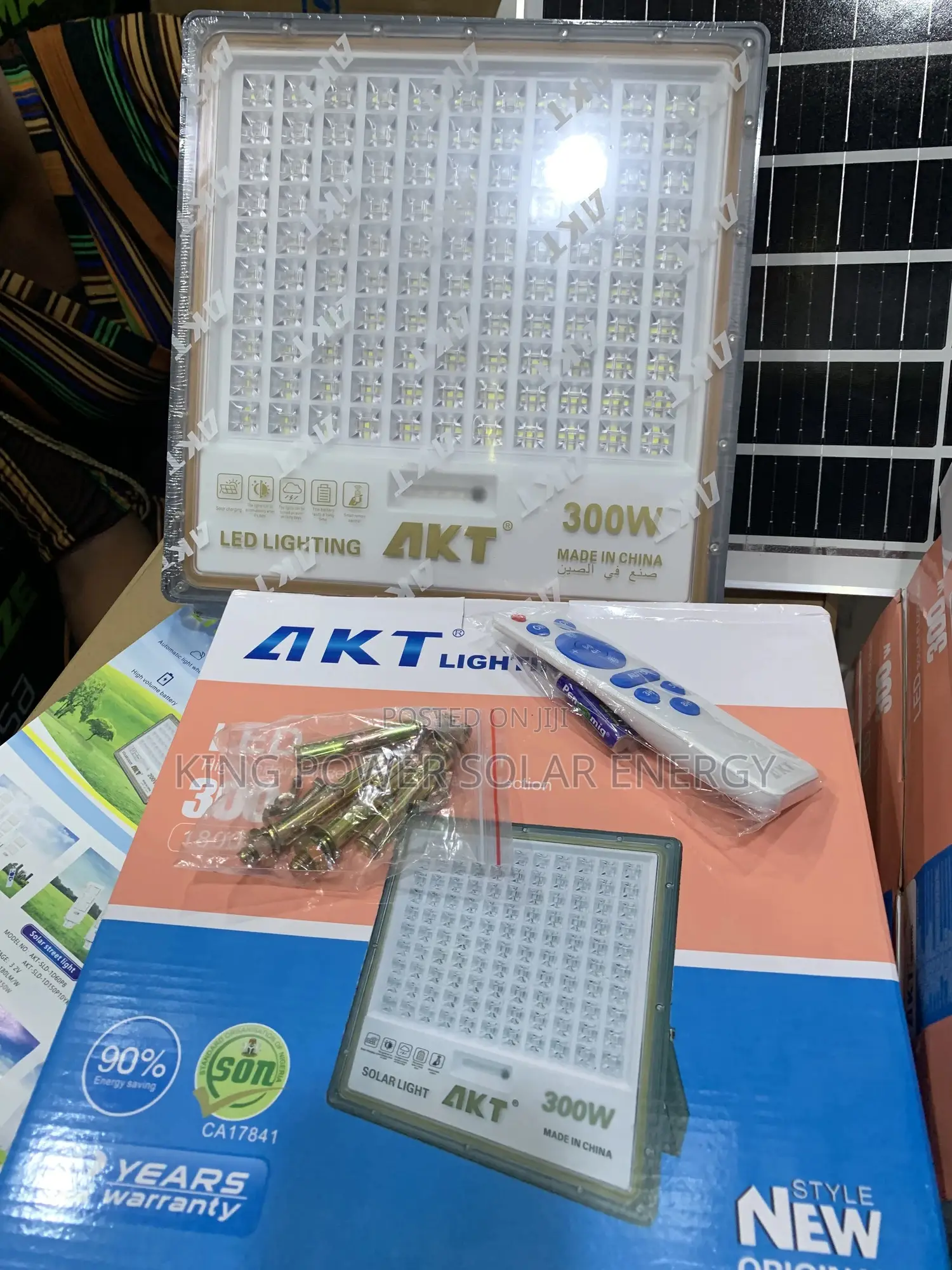 300w Akt Solar Flood Light With Solar Panel