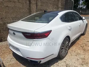 Kia Cadenza Premium 2017 White