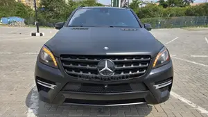 Mercedes-Benz M Class ML63 AMG 4dr SUV AWD (5.5L 8cyl Turbo 7A) 2015