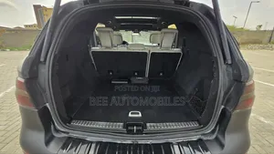 Mercedes-Benz M Class ML63 AMG 4dr SUV AWD (5.5L 8cyl Turbo 7A) 2015