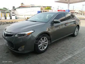 Toyota Avalon Limited 4dr Sedan (3.5L 6cyl 6A) 2013 Green