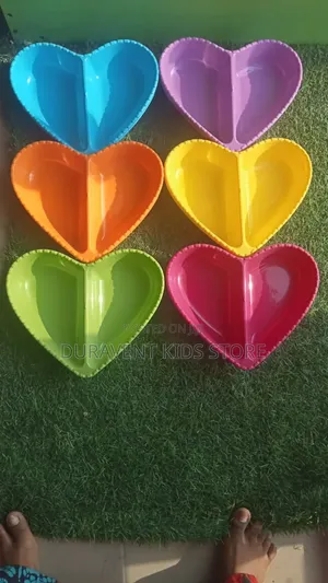 Love Shaped Partition Plate for Kids in Dozen Price