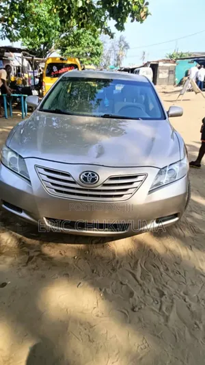 Toyota Camry Base 4dr Sedan (2.4L 4cyl 5M) 2009 Gold