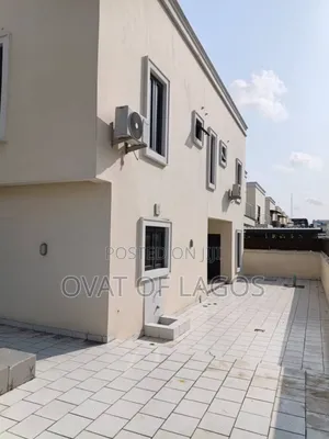 5bdrm Duplex in Chevron for rent