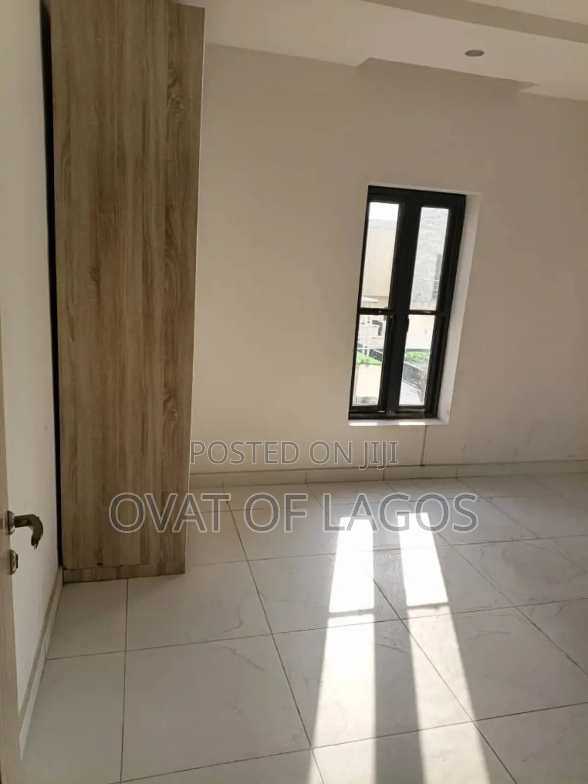 5bdrm Duplex in Chevron for rent