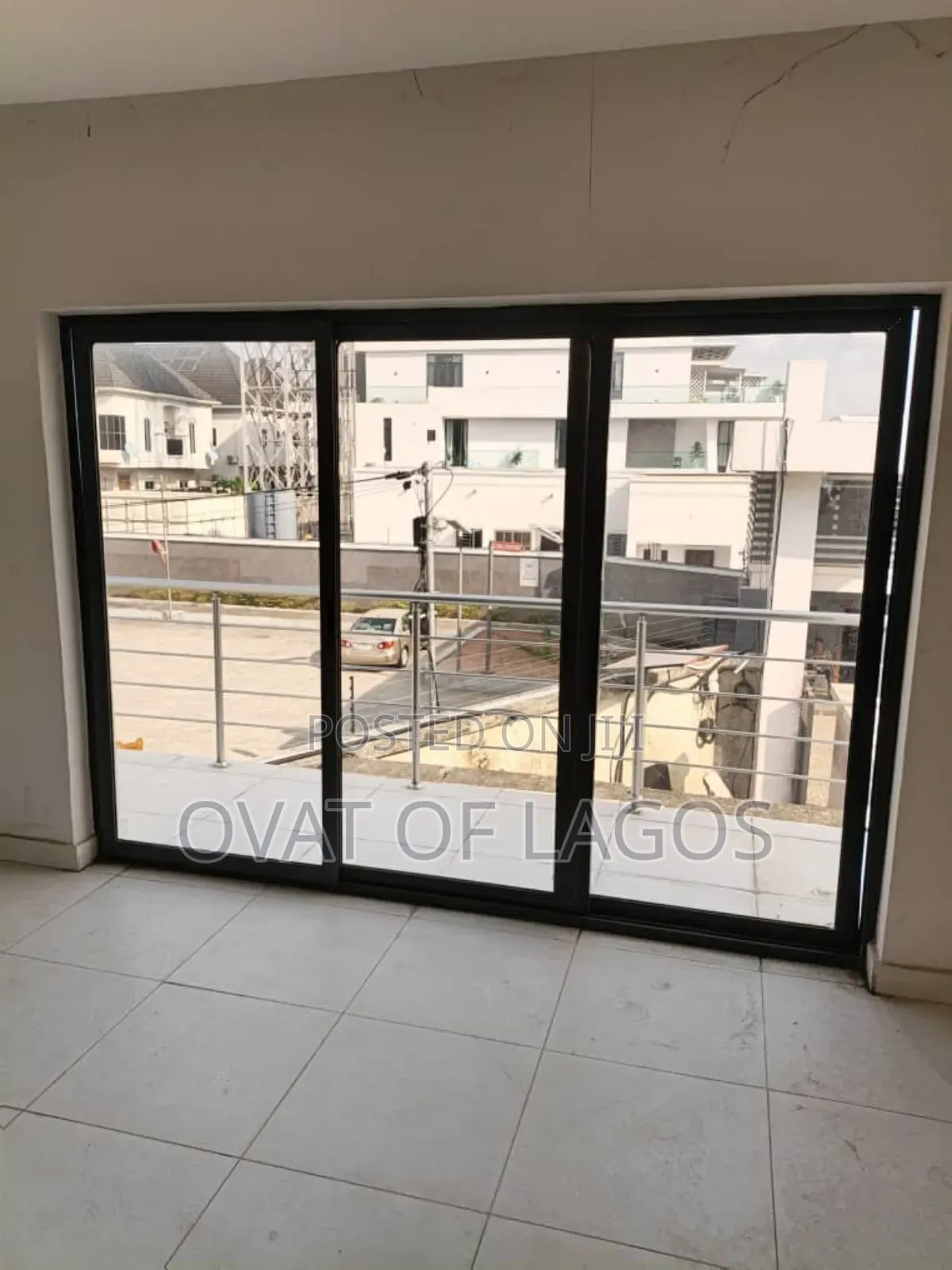 5bdrm Duplex in Chevron for rent