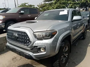 Toyota Tacoma Limited 2018 Silver