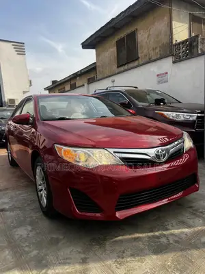 Toyota Camry LE 4dr Sedan (2.5L 4cyl 6A) 2012 Red