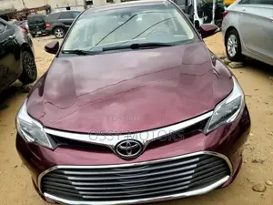 Toyota Avalon Limited Sedan FWD (3.5L 6cyl 6A) 2017 Burgundy