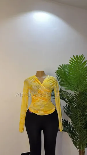 Mesh v-Neck Top