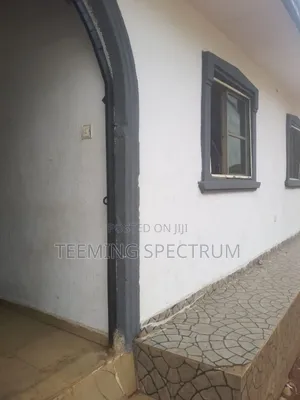 3bdrm Apartment in Benin City for rent