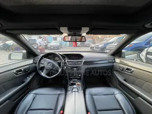 Mercedes-Benz E350 Base 4Matic Sedan AWD (3.5L 6cyl 7A) 2010 Gray