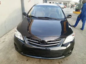 Toyota Corolla LE Special Edition 4dr Sedan (1.8L 4cyl 4A) 2013 Black