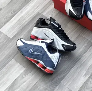 Nike Shox R4 Sneakers for Men