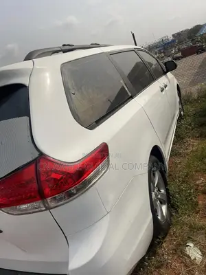 Toyota Sienna 2015 White