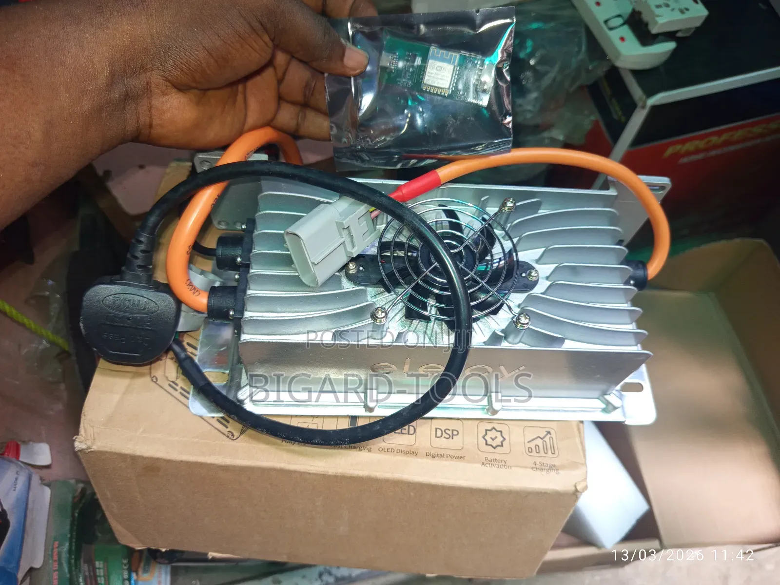 Digital Battery Charger