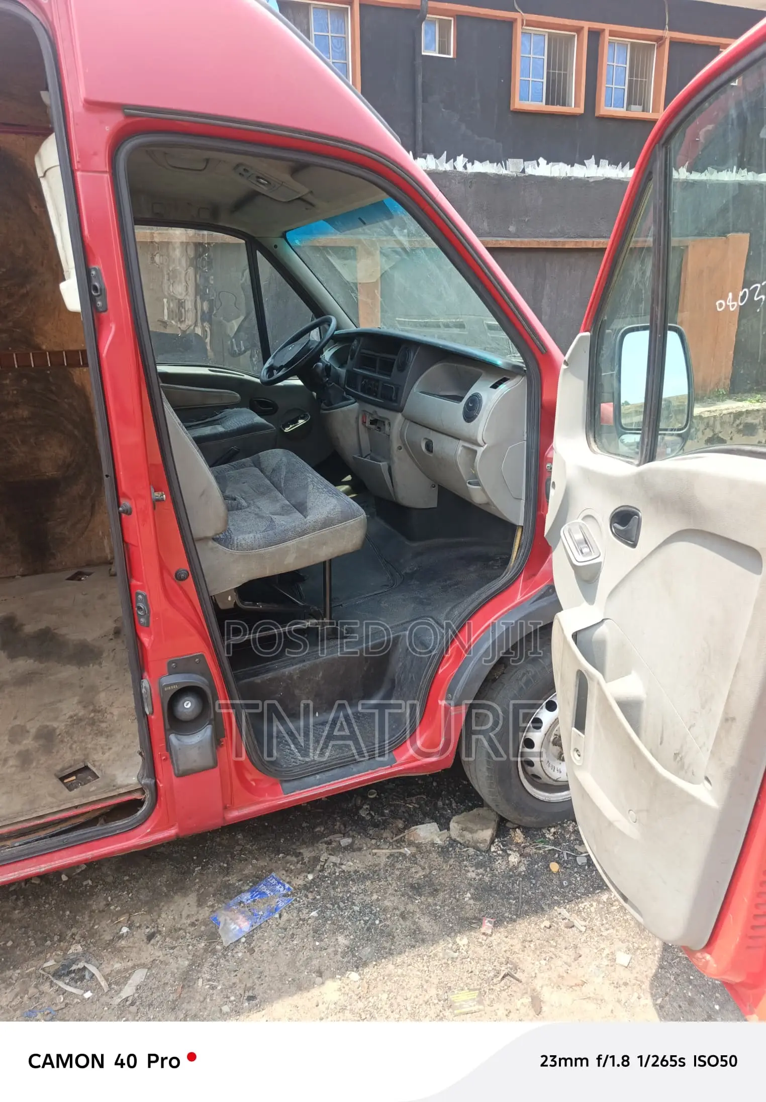 Renault Master 2009 Red