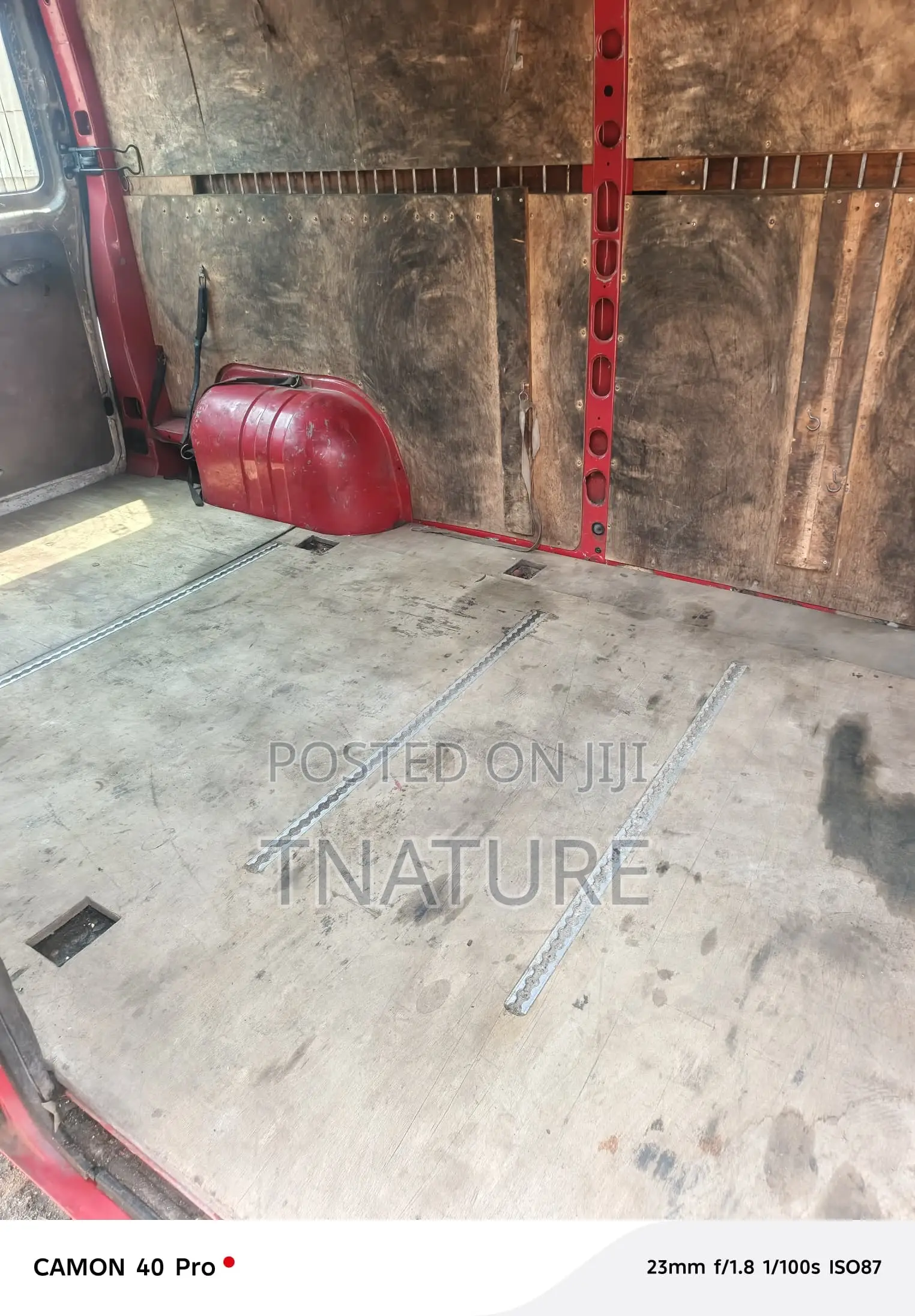 Renault Master 2009 Red