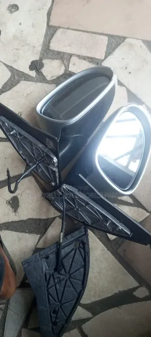Golf5 Side Mirror Available