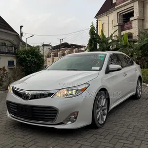 Toyota Avalon Limited 4dr Sedan (3.5L 6cyl 6A) 2014 White