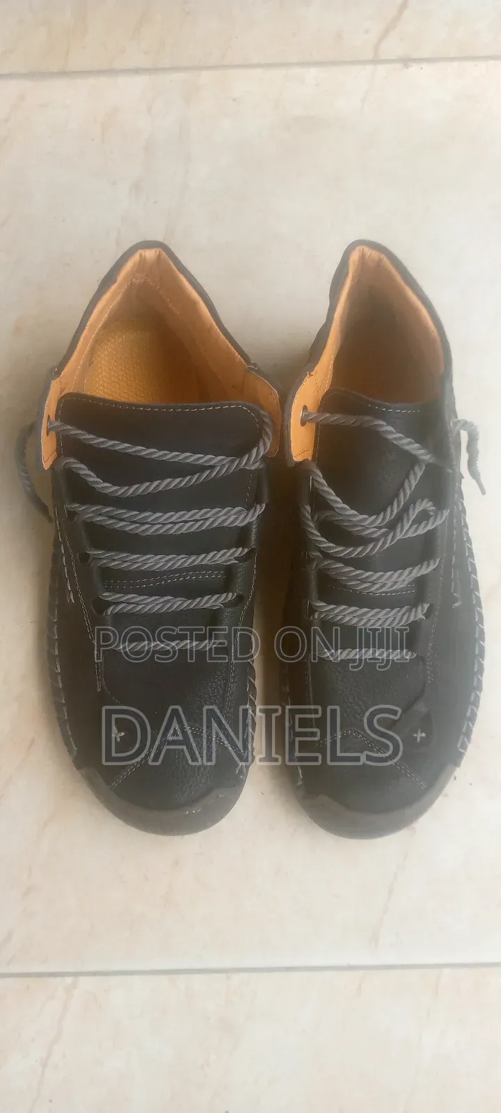 Men's Shoe