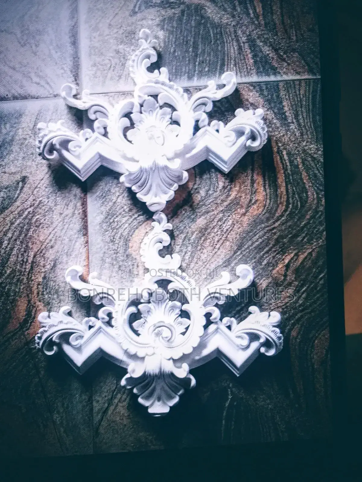 Corner Molding Ornaments