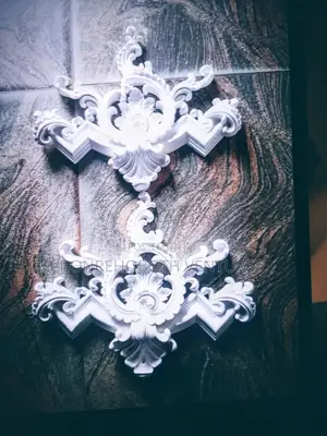 Corner Molding Ornaments