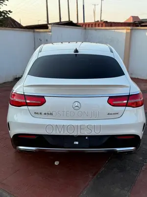 Mercedes-Benz GLE-Class 2016 White
