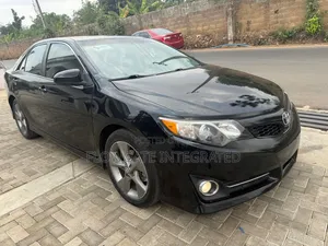 Toyota Camry SE V6 4dr Sedan (3.5L 6cyl 6A) 2012 Black