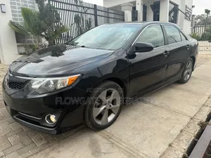 Toyota Camry SE V6 4dr Sedan (3.5L 6cyl 6A) 2012 Black