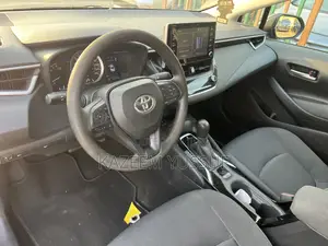 Toyota Corolla LE 2022 Blue