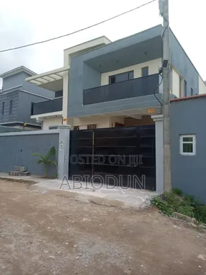 4bdrm Duplex in Punch Estate, Ikeja for sale